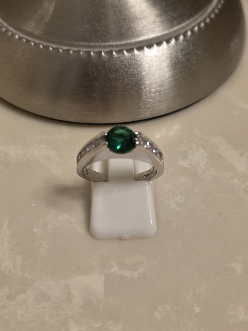 Silver Emerald-Center Ring with Accent Stones Size 7